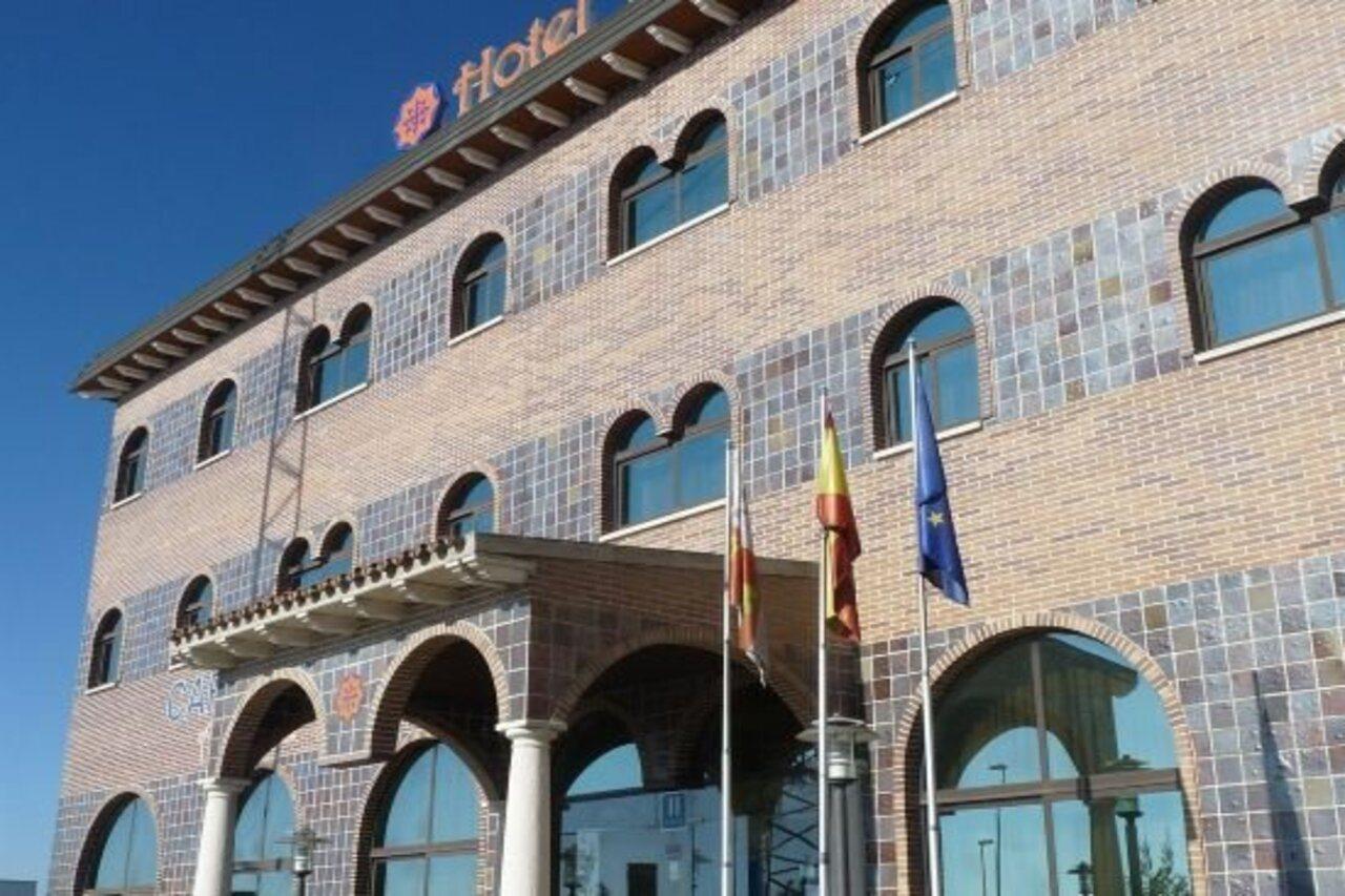 Hotel Topacio 3*