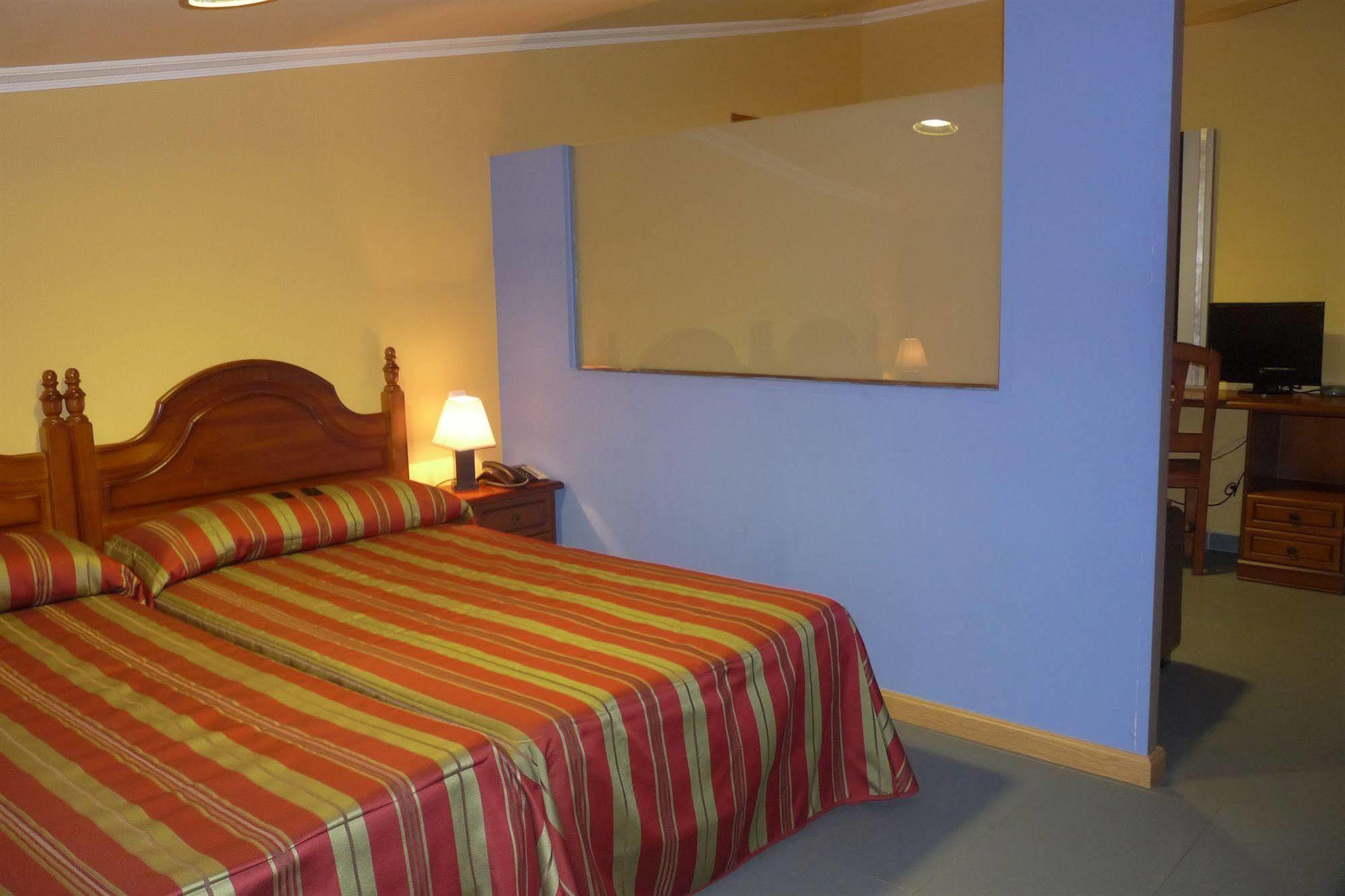 Topacio Hotel 3*